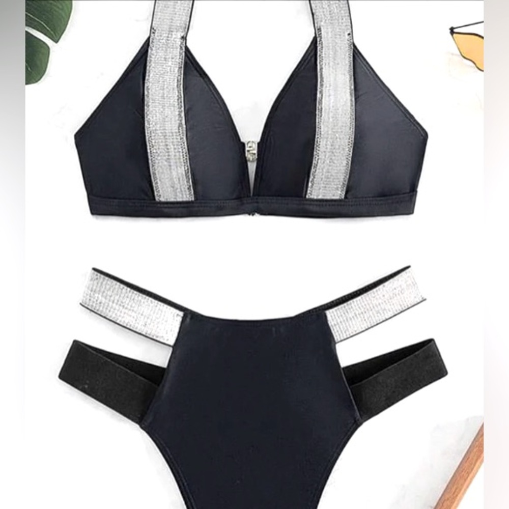 NWT Strappy Halter Bikini